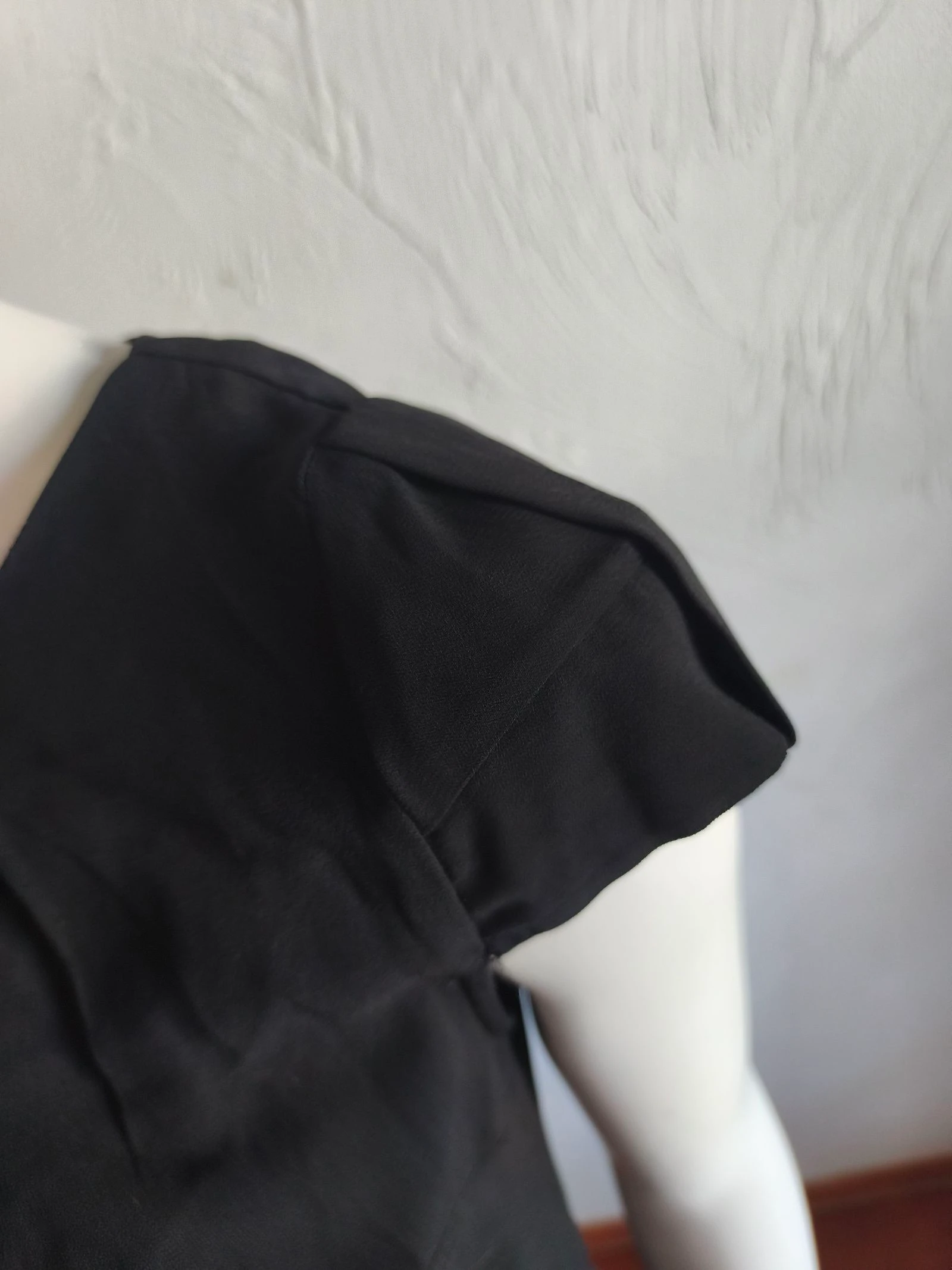Set zwarte en rode blouses – photo 4